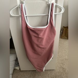 NWT LainSnow One piece, Mauve